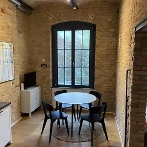 https://stylisches-loft-mitten-in-berlin.find-berlin-hotels.com